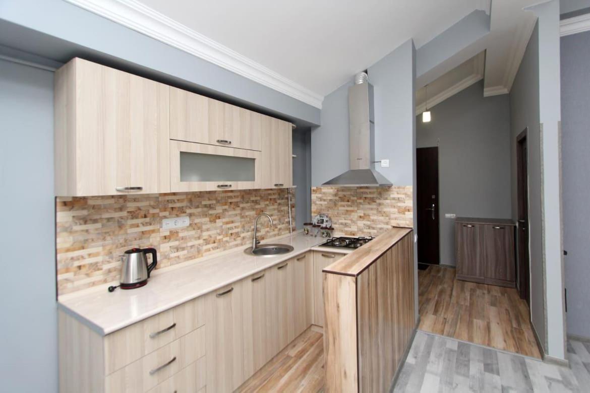 Modern Apartments And Tours Yerevan Exterior photo